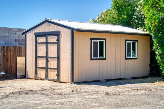 231 S Austin Rd, Manteca, CA 95336
