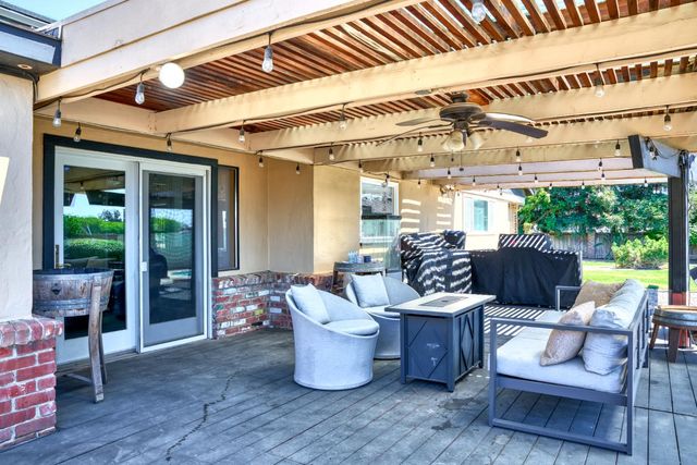 231 S Austin Rd, Manteca, CA 95336
