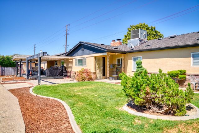 231 S Austin Rd, Manteca, CA 95336