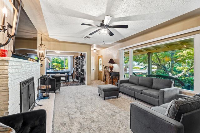 231 S Austin Rd, Manteca, CA 95336