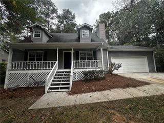 2536 Country Lake Circle, Powder Springs, GA 30127