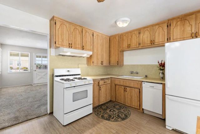 3620 Cowley Way, San Diego, CA 92117