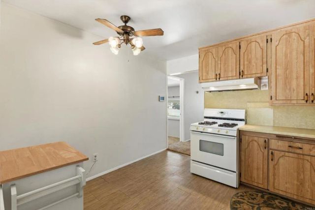 3620 Cowley Way, San Diego, CA 92117