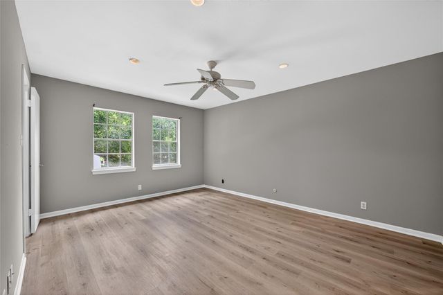 2109 Lander Lane 79, Houston, TX 77057