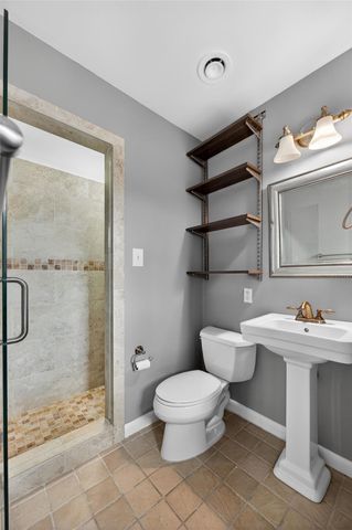 2109 Lander Lane 79, Houston, TX 77057