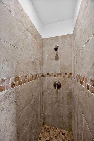 2109 Lander Lane 79, Houston, TX 77057