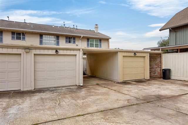 2109 Lander Lane 79, Houston, TX 77057