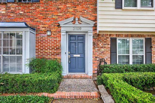 2109 Lander Lane 79, Houston, TX 77057