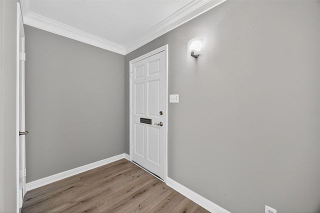 2109 Lander Lane 79, Houston, TX 77057