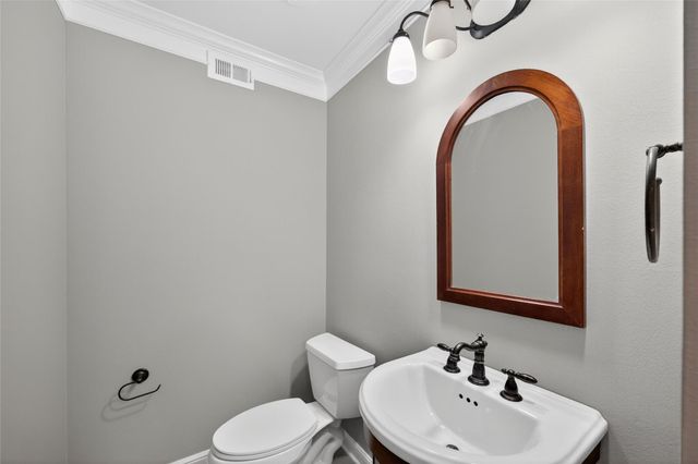 2109 Lander Lane 79, Houston, TX 77057