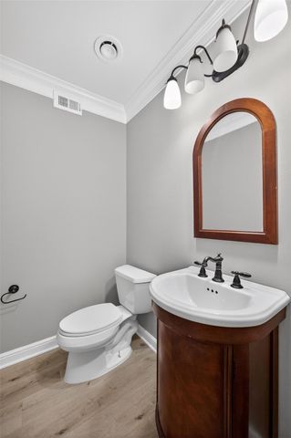 2109 Lander Lane 79, Houston, TX 77057