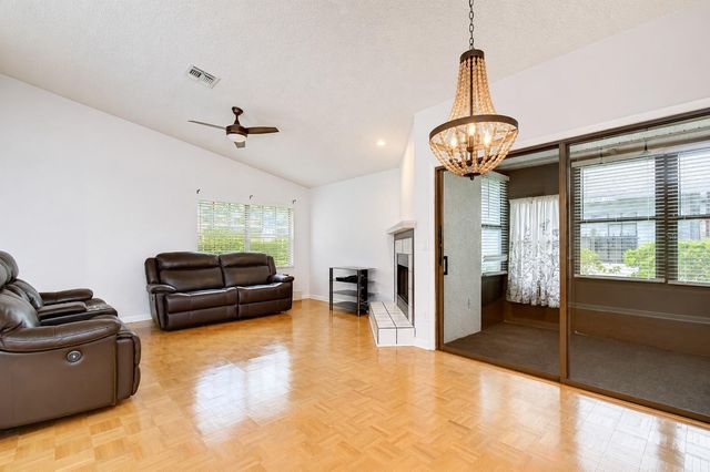 2749 COUNTRYSIDE BOULEVARD 8, Clearwater, FL 33761