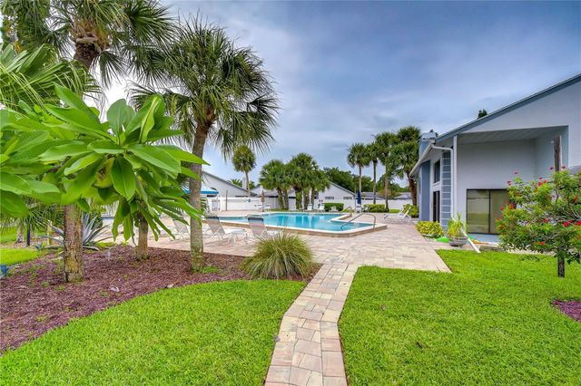 2749 COUNTRYSIDE BOULEVARD 8, Clearwater, FL 33761