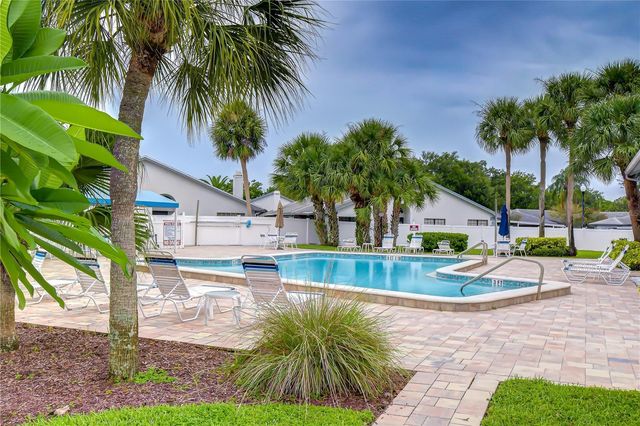 2749 COUNTRYSIDE BOULEVARD 8, Clearwater, FL 33761