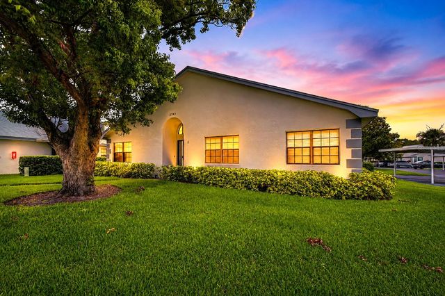 2749 COUNTRYSIDE BOULEVARD 8, Clearwater, FL 33761