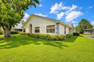 2749 COUNTRYSIDE BOULEVARD 8, Clearwater, FL 33761
