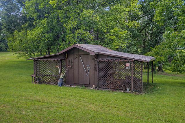 4334 Louise Rd, Cumberland Furnace, TN 37051