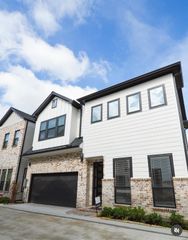 2595 Paul Quinn Street, Houston, TX 77091