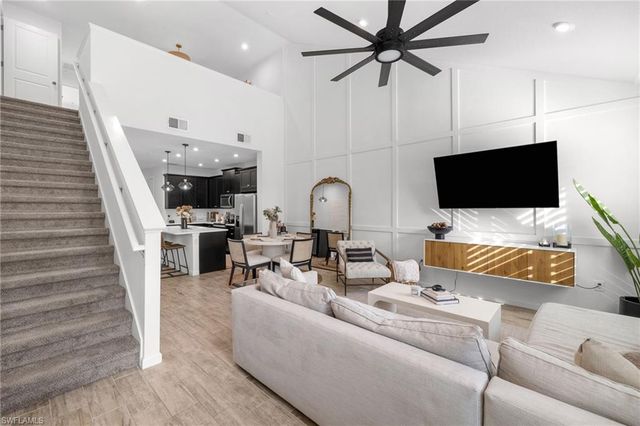 4714 Arboretum CIR # 102, Naples, FL 34112