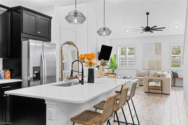 4714 Arboretum CIR # 102, Naples, FL 34112