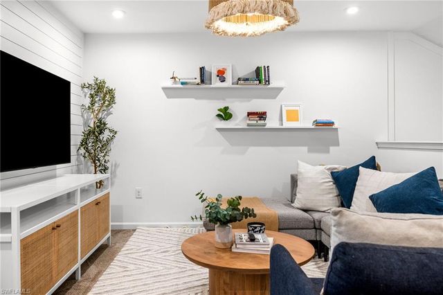 4714 Arboretum CIR # 102, Naples, FL 34112