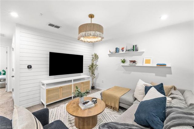 4714 Arboretum CIR # 102, Naples, FL 34112