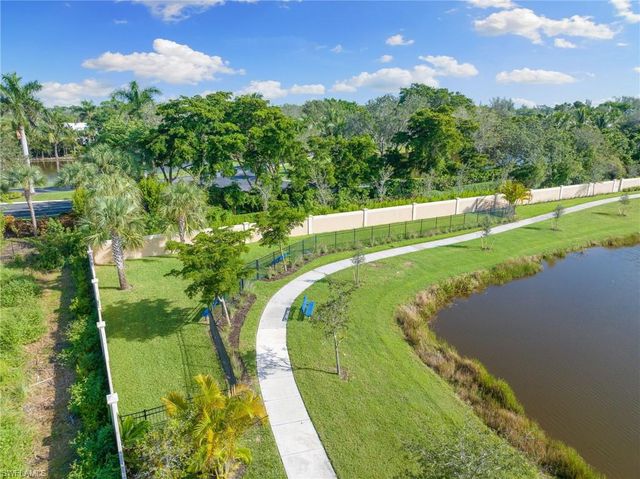 4714 Arboretum CIR # 102, Naples, FL 34112