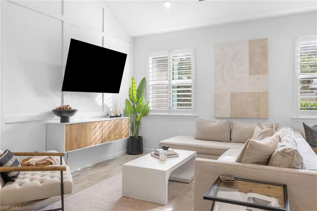 4714 Arboretum CIR # 102, Naples, FL 34112