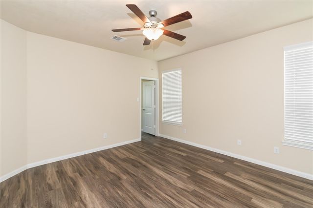 9522 Yellow Rose Drive, Texas City, TX 77591