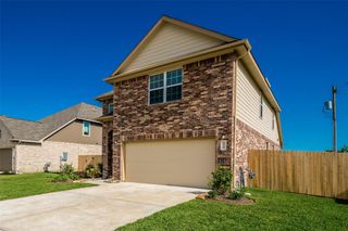 9522 Yellow Rose Drive, Texas City, TX 77591