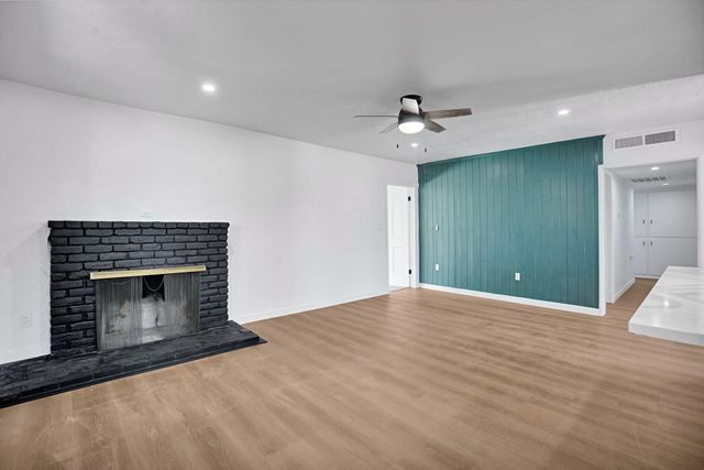 2938 E Willis Avenue, Fresno, CA 93726