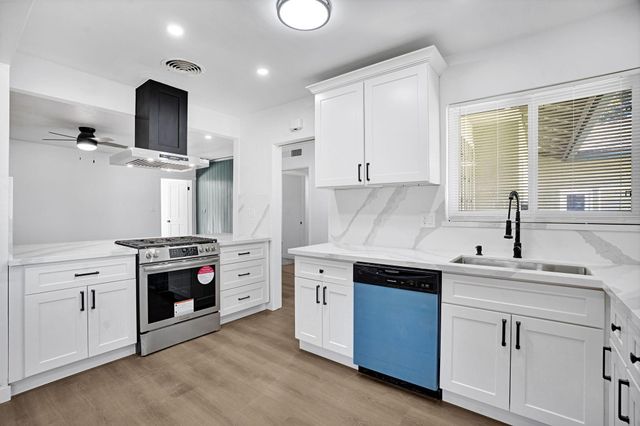 2938 E Willis Avenue, Fresno, CA 93726