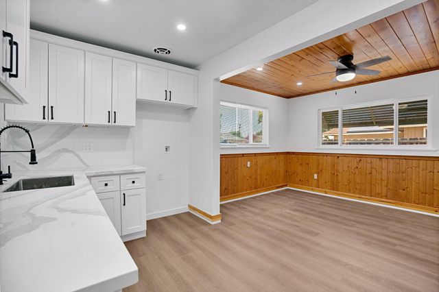 2938 E Willis Avenue, Fresno, CA 93726