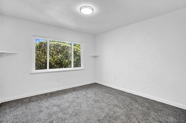 2938 E Willis Avenue, Fresno, CA 93726
