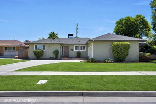 2938 E Willis Avenue, Fresno, CA 93726