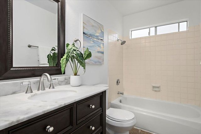 913 Apricot Avenue B, Campbell, CA 95008