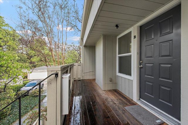 913 Apricot Avenue B, Campbell, CA 95008