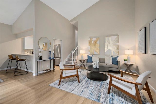 913 Apricot Avenue B, Campbell, CA 95008