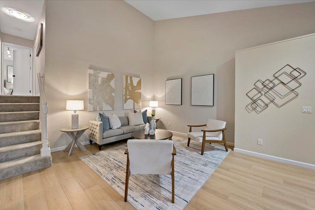 913 Apricot Avenue B, Campbell, CA 95008