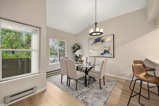 913 Apricot Avenue B, Campbell, CA 95008