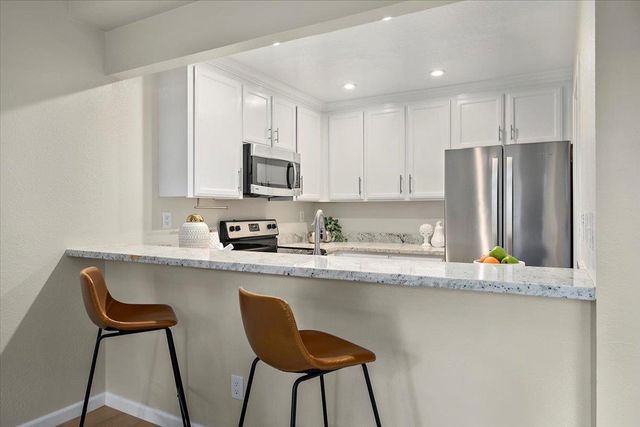 913 Apricot Avenue B, Campbell, CA 95008