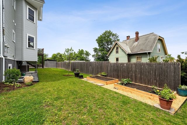 53 Wollaston Ave 1, Arlington, MA 02476