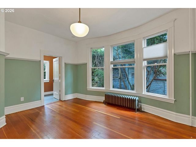 71 Ne SAN RAFAEL St, Portland, OR 97035