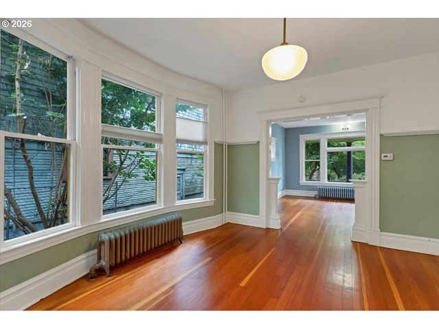 71 Ne SAN RAFAEL St, Portland, OR 97035