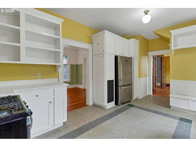 71 Ne SAN RAFAEL St, Portland, OR 97035