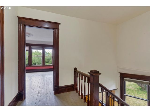 71 Ne SAN RAFAEL St, Portland, OR 97035