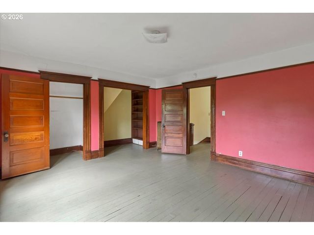 71 Ne SAN RAFAEL St, Portland, OR 97035
