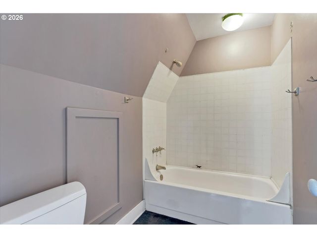 71 Ne SAN RAFAEL St, Portland, OR 97035