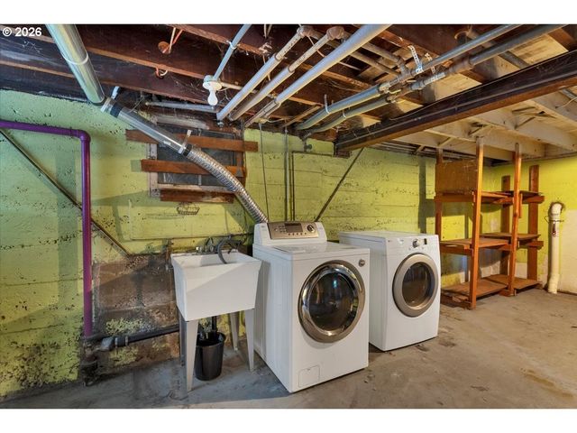 71 Ne SAN RAFAEL St, Portland, OR 97035