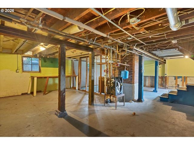 71 Ne SAN RAFAEL St, Portland, OR 97035